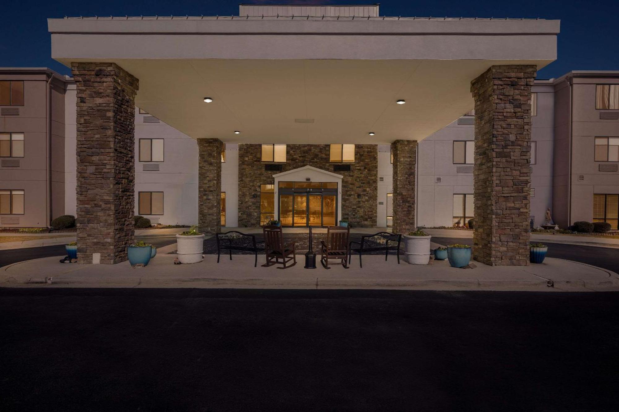 Comfort Suites Cullman I-65 Exit 310 Экстерьер фото